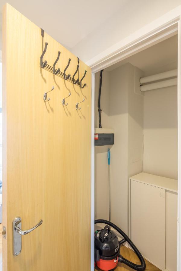 Executive 2Br Apartment Next To Station + Parking Cambridge  Ngoại thất bức ảnh