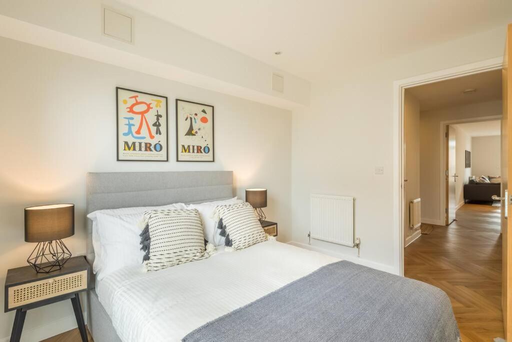 Executive 2Br Apartment Next To Station + Parking Cambridge  Ngoại thất bức ảnh