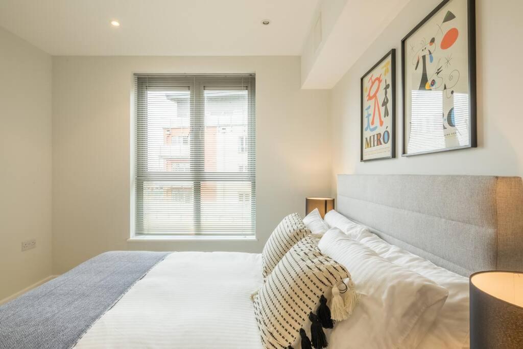 Executive 2Br Apartment Next To Station + Parking Cambridge  Ngoại thất bức ảnh