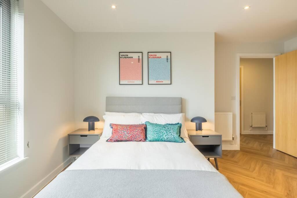Executive 2Br Apartment Next To Station + Parking Cambridge  Ngoại thất bức ảnh
