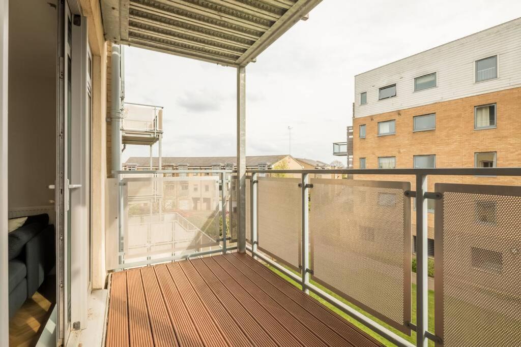 Executive 2Br Apartment Next To Station + Parking Cambridge  Ngoại thất bức ảnh